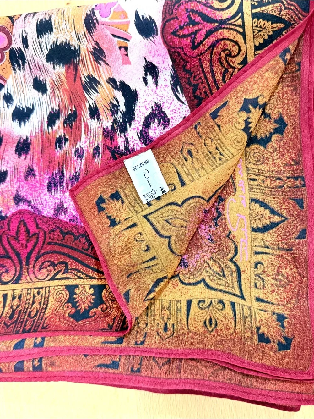 Vintage Oscar de la Renta Accessory Street 100% Silk Scarf 34x34 Made Japan 80s